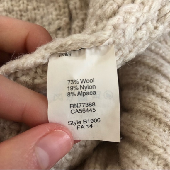 SOLD Madewell Sweater - Picture 16 of 16